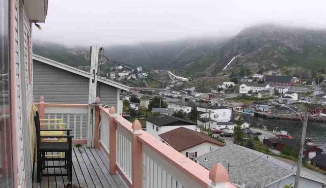 Caplin Cottage - Petty Harbour-Maddox Cove