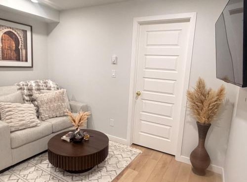 Casa Bel ! Luxury 2-Bedroom Retreat in Saskatoon
