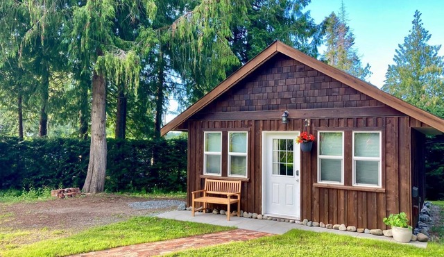 Cedar Grove Cabin · A/C · EV Charging!