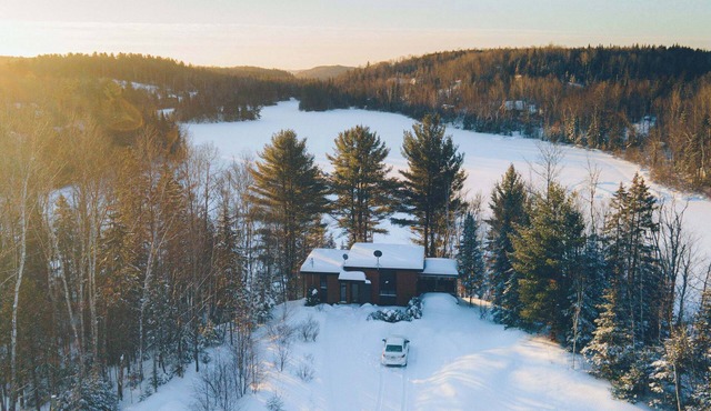 Chalet Kabana Spa on Lake Beaudoin