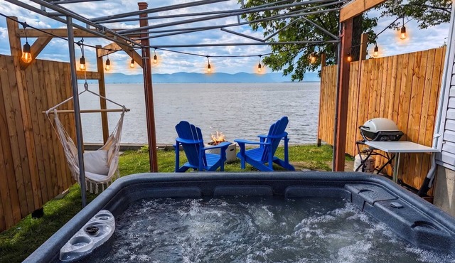Chalet #10 - Spa & Fireplace