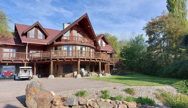 Chalet at Swan Lake