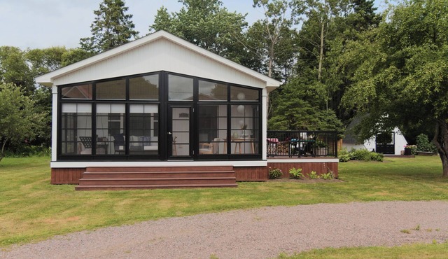 Chalet + guesthouse with spa