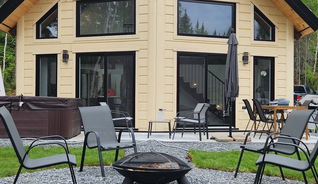 Chalet pour 6 Lac St-Jean: Quai, paddle, spa