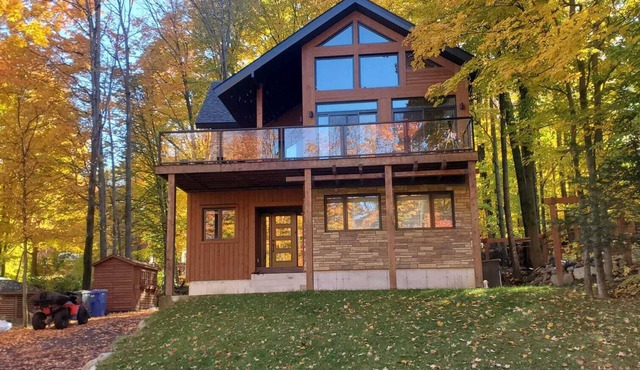 Chalet Ski Bromont: Elegant, Cozy and Convenient