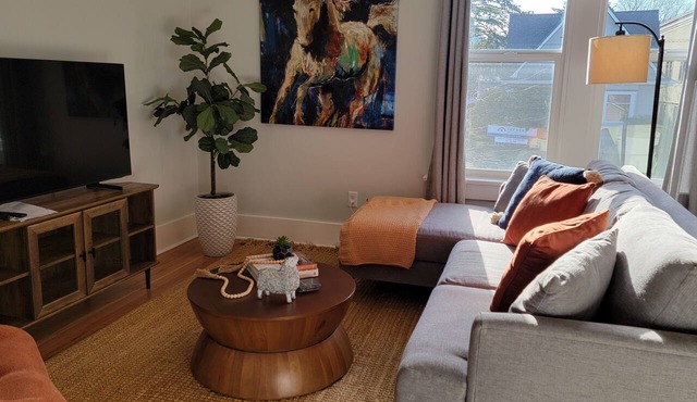 Charming 1-bedroom apartment. Walk everywhere! A perfect Bellingham getaway. in Bellingham