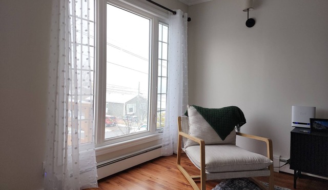 Charming 2-bedroom bungalow in awesome Corner Brook with WiFi, AC