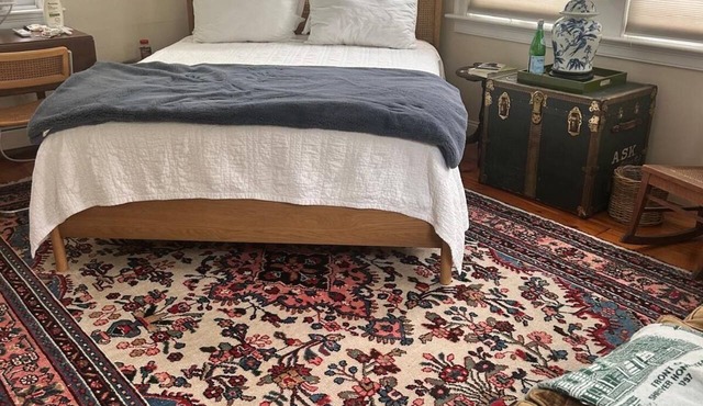 Charming 2-bedroom house in Beverly Farms, a cozy seaside village in Beverly