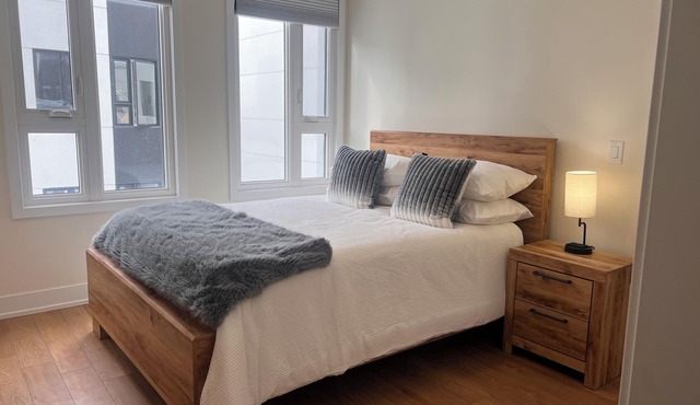 Charming 3-bedroom townhome with WiFi, AC in Orillia
