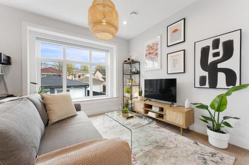 Charming 3BR Home in a Lovely Vancouver Neighborhood