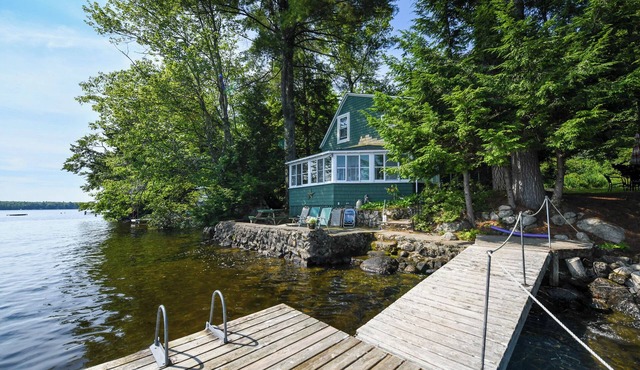 Charming cottage just 12' from the water's edge with gorgeous sunrise views! in Bridgton