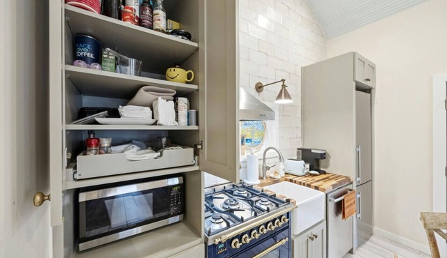 Charming Downtown Casita in Austin