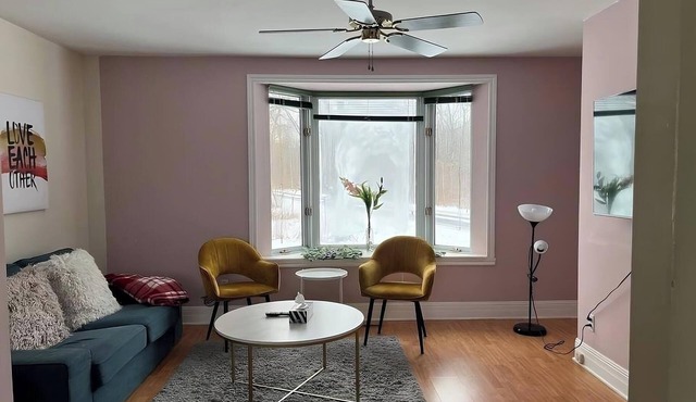 Charming house in a quiet area of Brossard, fully equipped and fully furnished