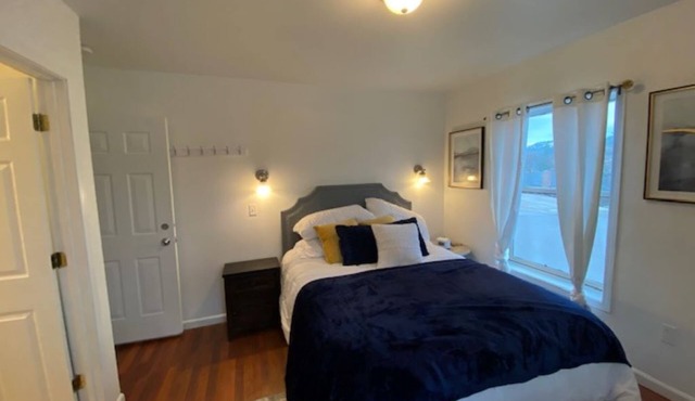 Charming Room 5 in the St. Maries Inn in Saint Maries