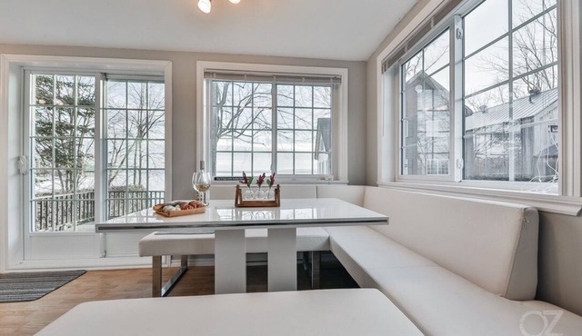 Charming Waterfront Laurentian Cottage in Saint-Placide