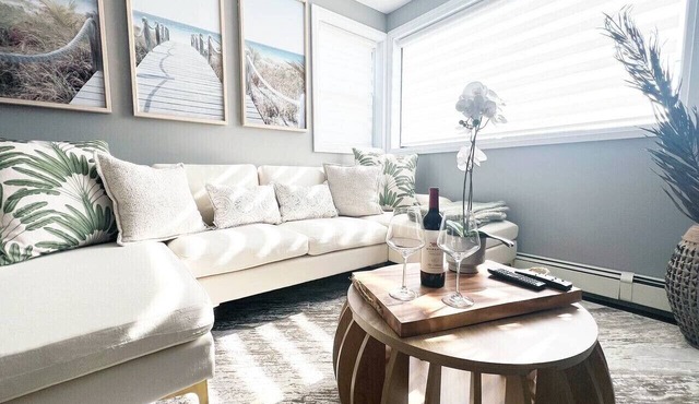 Chic Boho Retreat | Minutes from Downtown London