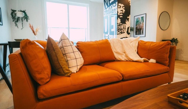Chic Cozy Retreat - 2BR - Stunning North End Views