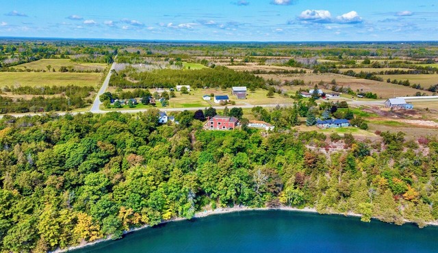 Cliffhouse On The Bay, Waterview with Pool —-ST-2019-0091
