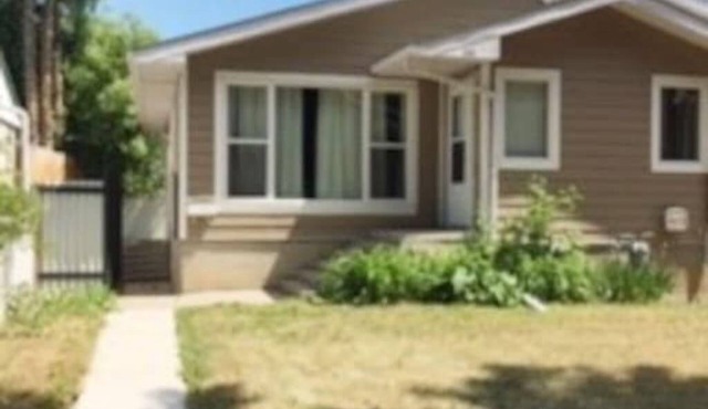 Close to Downtown 3 Bedroom Duplex