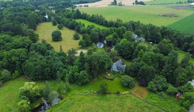 Cloverhouse Estate - Private farmhouse near Magog w/tennis court!