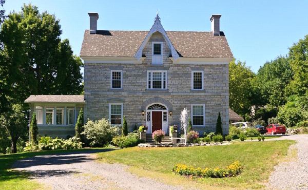 Clyde Hall Bed and Breakfast