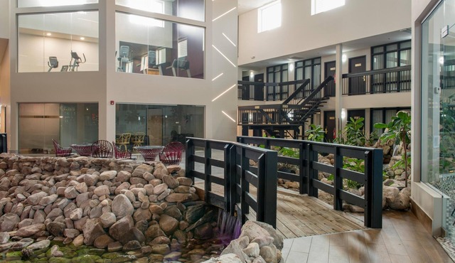 Coast Nisku Inn & Conference Centre