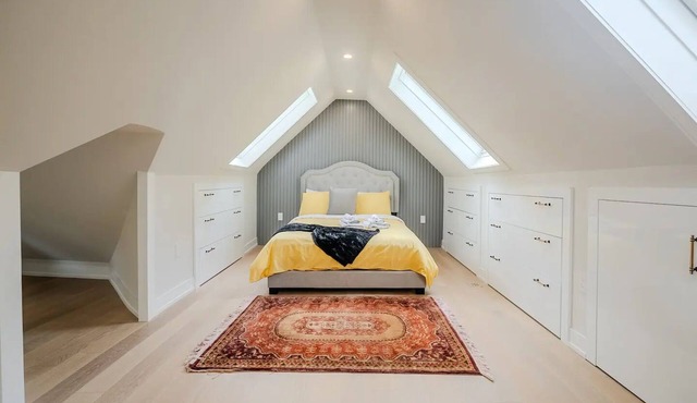 Coastal Charm: Luxurious Living