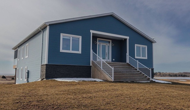 Coastal Luxury Escape with Hidden Rooms, Beach Steps Away & Modern Design