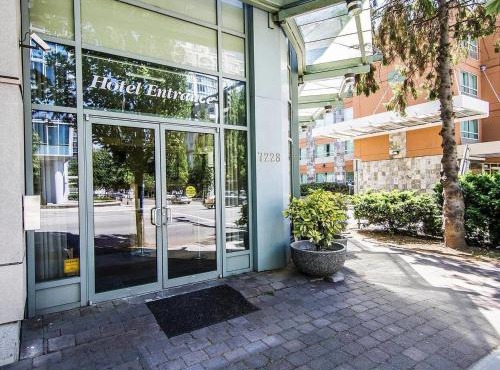 Comfort Hotel Vancouver Airport