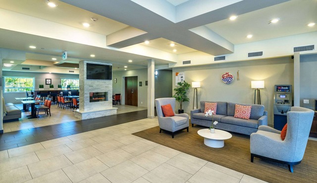 Comfort Inn & Suites