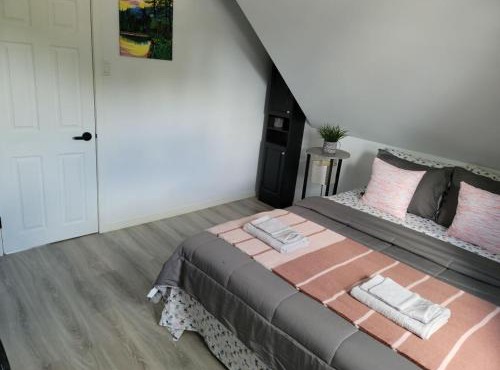 Comfy 1 bdrm apartment close to highway