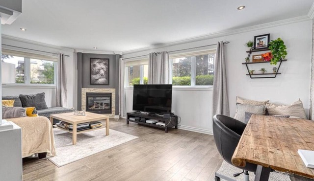 Condo très beau et tranquille au de Lachenaie/Terrebonne