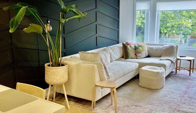 Contemporary 3BR Family-Friendly Oasis Close to the Lake