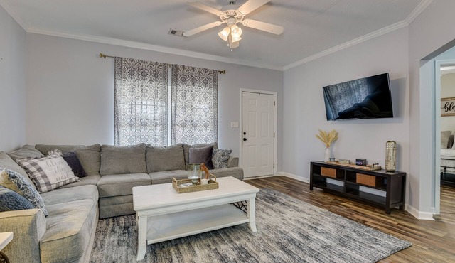 Convenient, Comfortable, & Charming Bungalow - Medical District! in Augusta