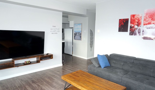 Cosy 1-bdrm with Mountain and Vineyards view, close to golf course and Big White
