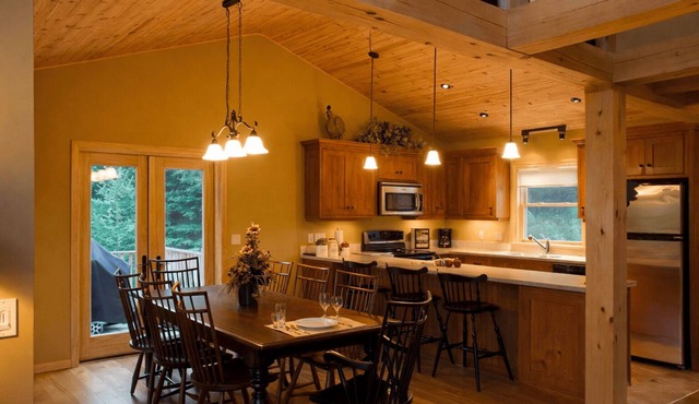 Cottage 24 | Pet-Friendly Muskoka Cottage Near Beach & Resort Amenities Sleeps 6