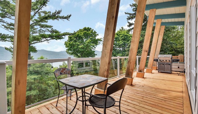 Cottage with water view and hot tub - Le pin blanc