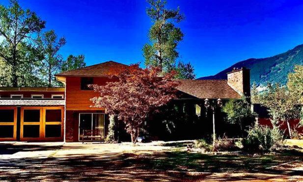Country home, Sleeps 6 pets friendly