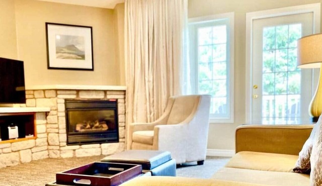 Cozy 1-Bedroom Romantic Retreat with full Kitchen