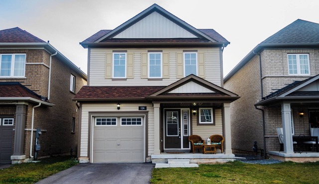 Cozy 3-Bed Retreat Near Welland Canal