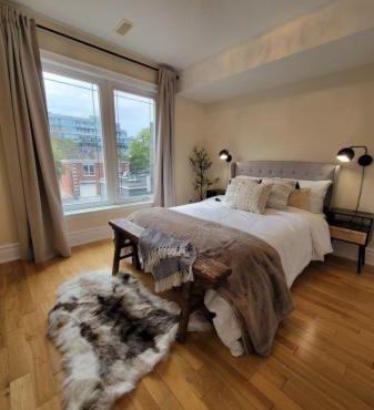 Cozy 3BR Retreat with Dedicated Work table and Parking
