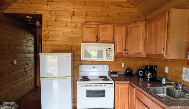 Cozy and Relaxing Getaway Cabins 15