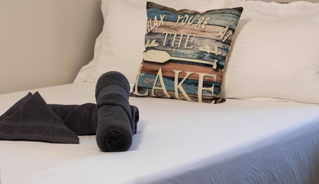 Cozy Beachside Getaway – Steps from Balm Beach!