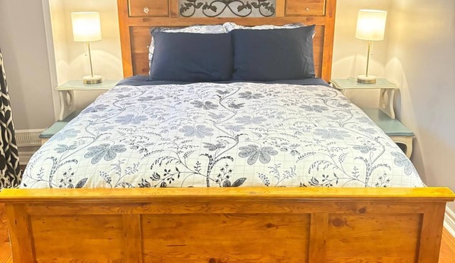 Cozy Bsmt Apt Near Toronto