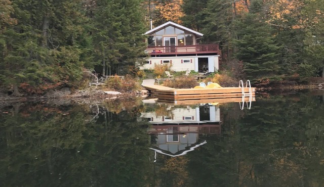 Cozy chalet on beautiful and peaceful Lake Notre Dame