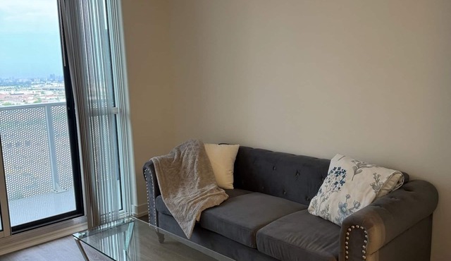 Cozy Condo in Vaughan