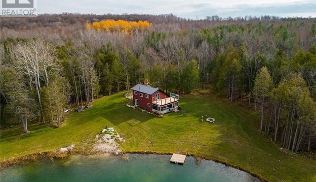 Cozy cottage on 25 acres of private land. Lots of space. Pet Friendly!