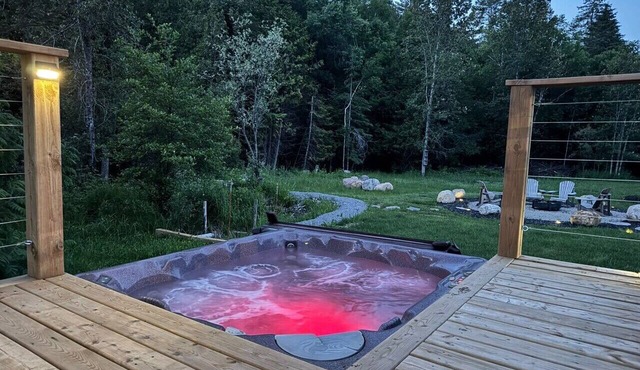 Cozy Cottage Retreat | Hot Tub | Private 2 Acres