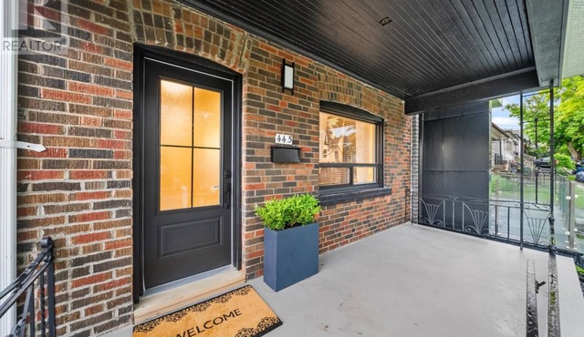 Cozy detached House In Midtown Toronto,!
