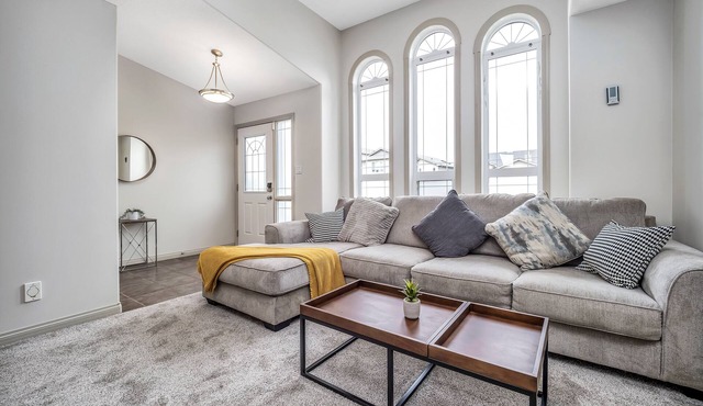 Cozy family friendly home in west Lethbridge